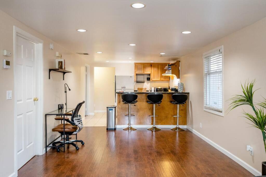 סקרמנטו *2Bdr Victorian Home Away From Home - *Central Loc מראה חיצוני תמונה